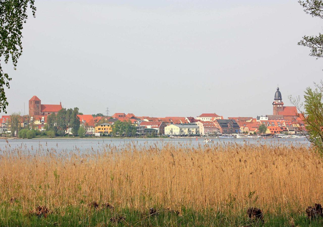 Ferienhaus Mit Separater Wohnung Waren See 9441 Buitenkant foto